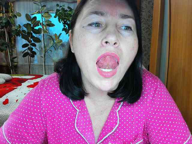 Tatka18111 webcam
