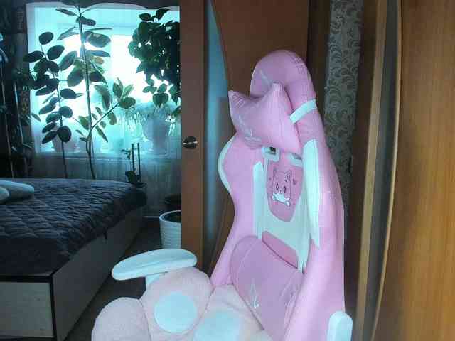 Tatka18111 webcam