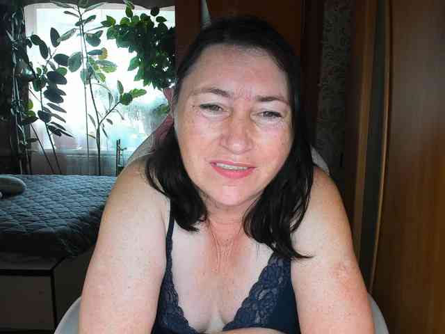 Tatka18111 webcam