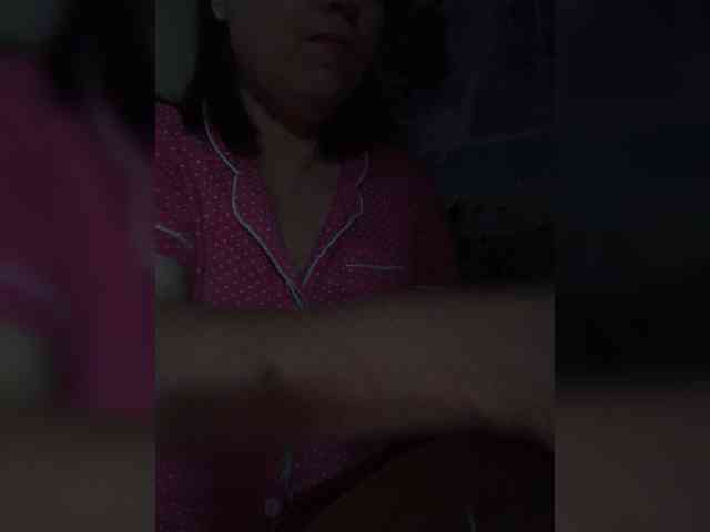 Lola18111 Live Webcam on BongaCams