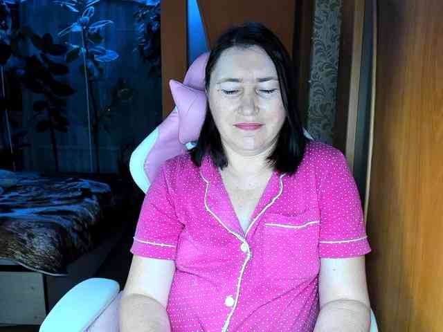 Tatka18111 webcam