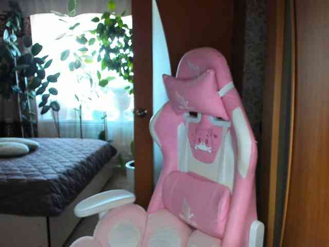 Tatka18111 webcam