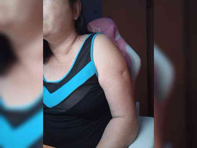 Tatka18111 webcam