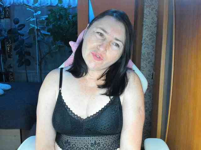 Tatka18111 webcam