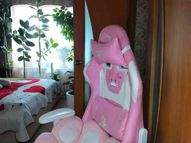 Tatka18111 webcam