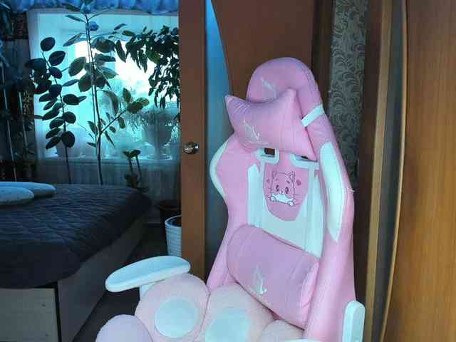 Tatka18111 webcam