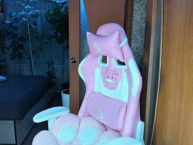 Tatka18111 webcam