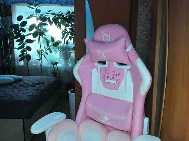 Tatka18111 webcam