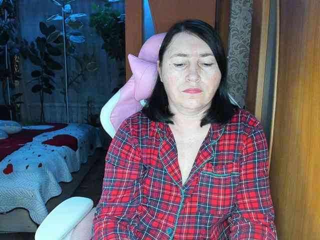 Tatka18111 webcam