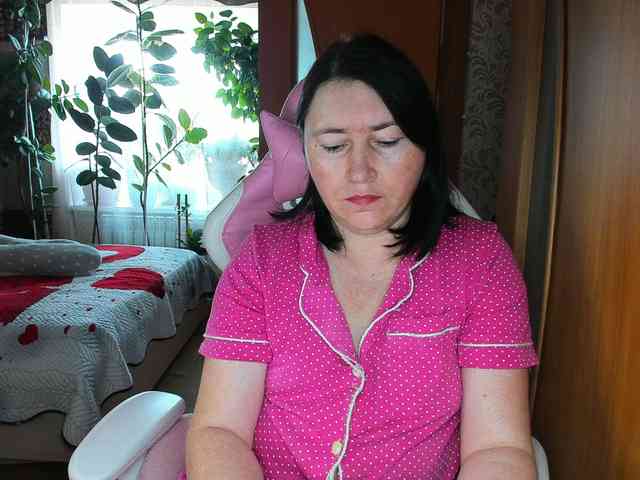 Lola18111 Live Webcam on BongaCams