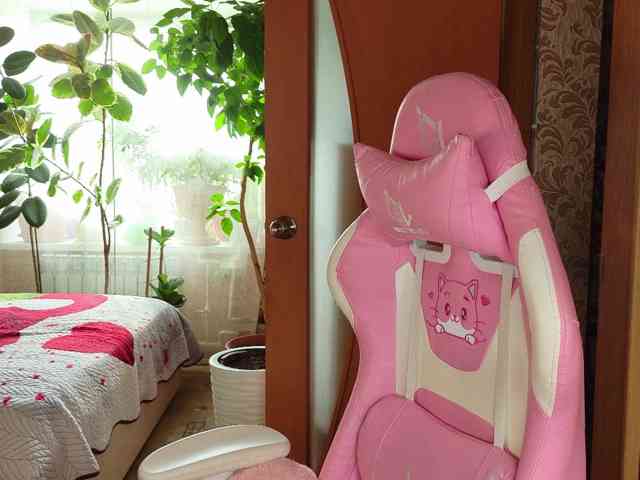 Tatka18111 webcam