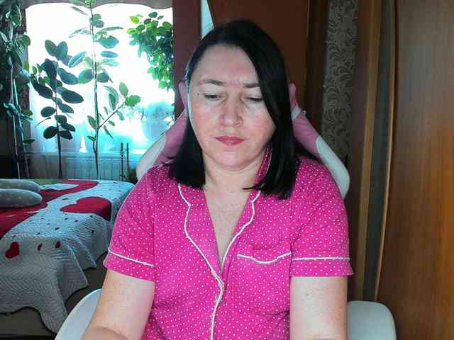 Lola18111 Live Webcam on BongaCams