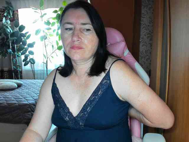 Tatka18111's cam show statistics and live stream