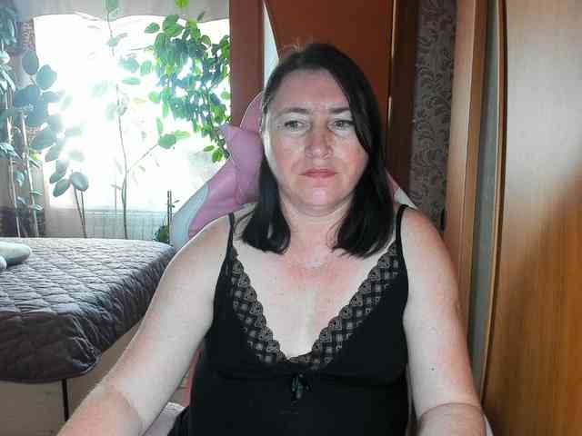 Lola18111 Live Webcam on BongaCams