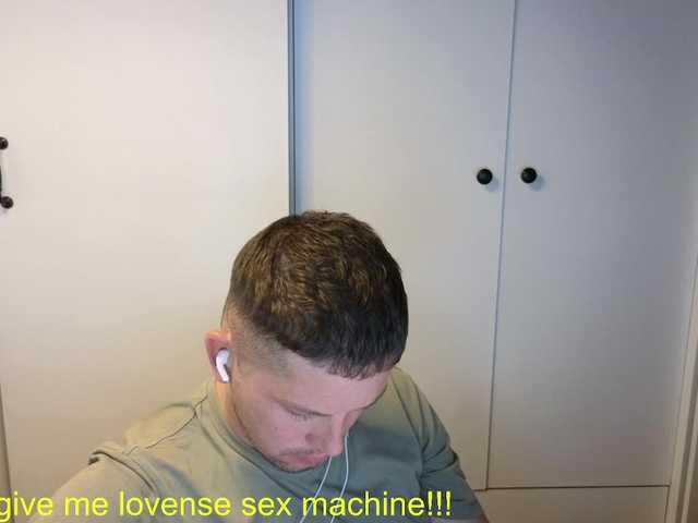 BigL0ve, 20 y/o - Live Cam on BongaCams
