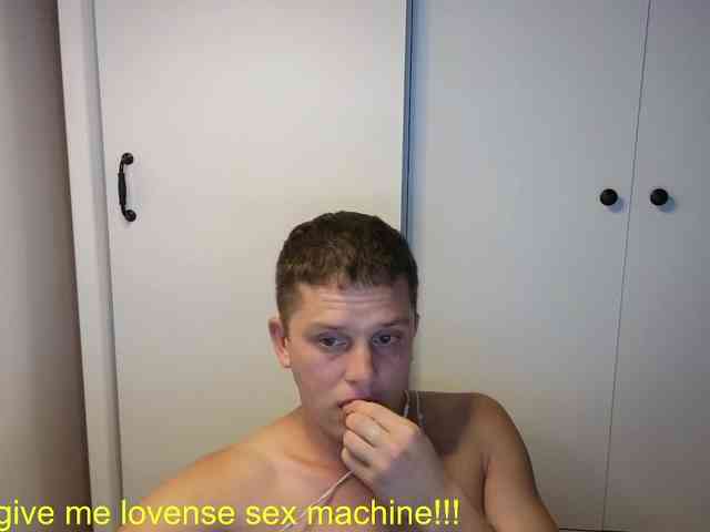 BigL0ve Live Webcam on BongaCams