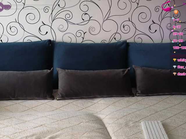 Mari-Cherie's BongaCams show and profile