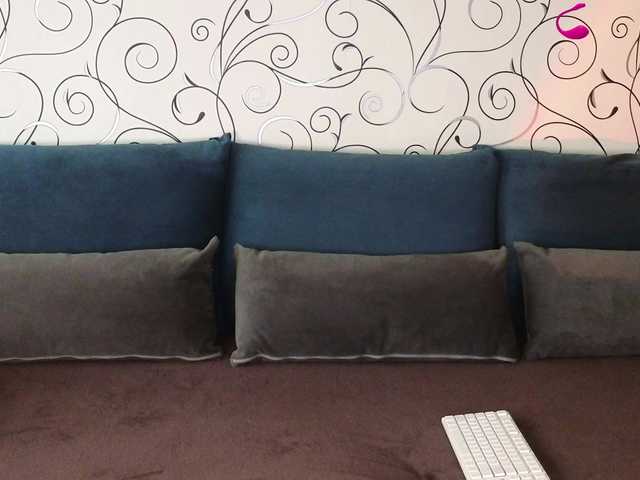 Mari-Cherie live cam