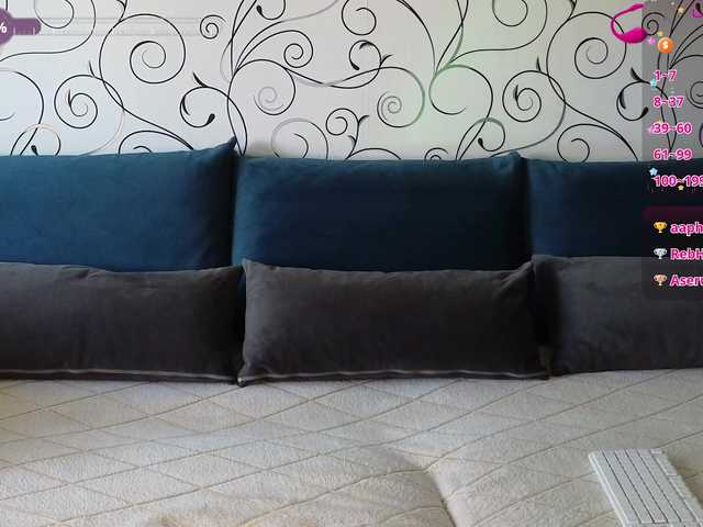 Mari-Cherie's BongaCams show and profile