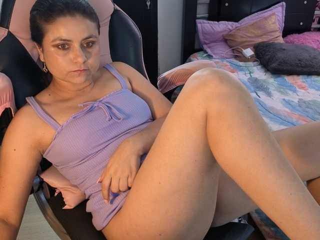 Violetacampbe live cam preview