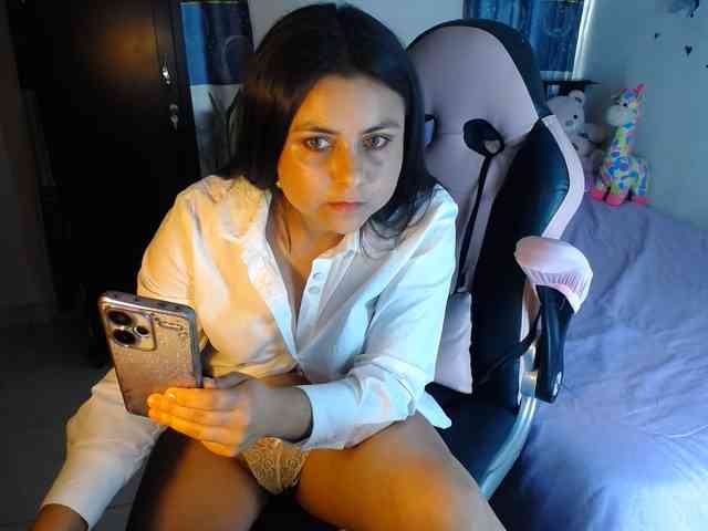 Violetacampbe webcam