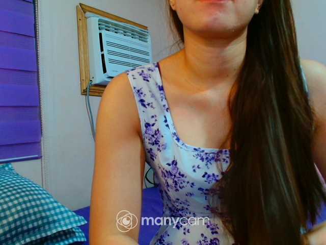 mainee live cam on BongaCams