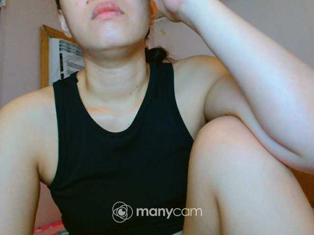 mainee live cam on BongaCams
