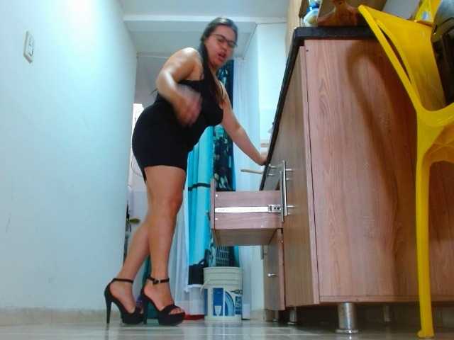 IXCHEL9153 — live female cam