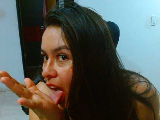 MARILYNWHANCO live webcam show