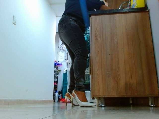 MARILYNWHANCO live cam on BongaCams