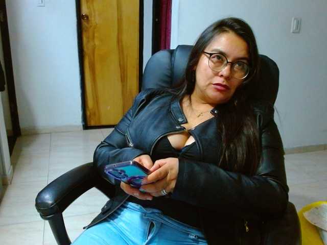 IXCHEL9153 live cam preview