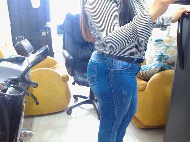 MARILYNWHANCO Live Webcam on BongaCams