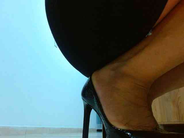 MARILYNWHANCO Live Webcam on BongaCams