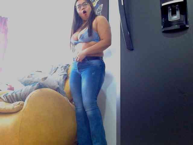 MARILYNWHANCO Live Webcam on BongaCams