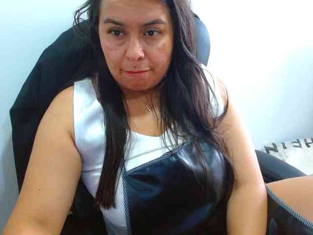 MARILYNWHANCO Live Webcam on BongaCams