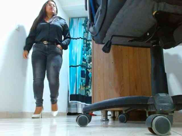 MARILYNWHANCO Live Webcam on BongaCams