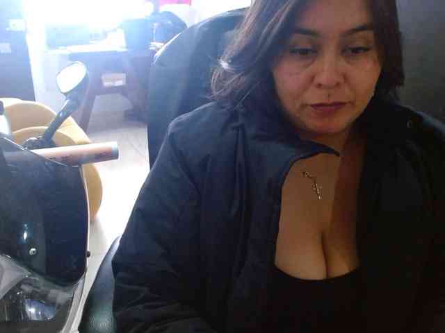 ixchel9153's live room
