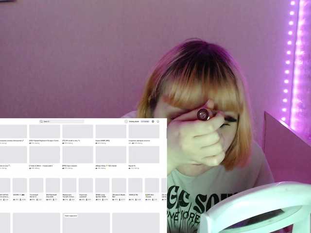 Bonnie_Petite live webcam show