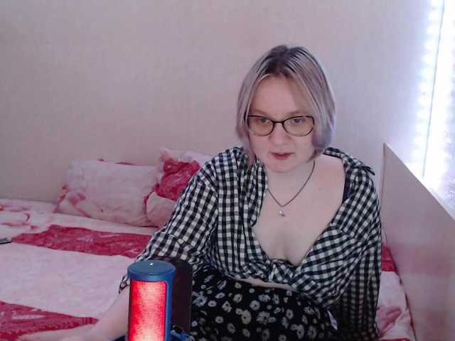Bonnie-Petite live cam on BongaCams