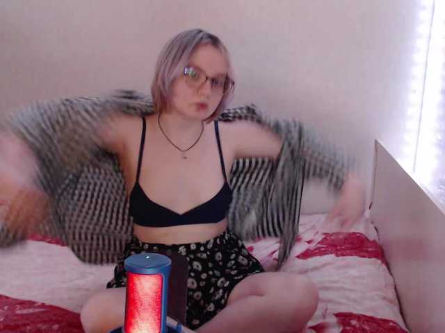 Bonnie-Petite live cam on BongaCams