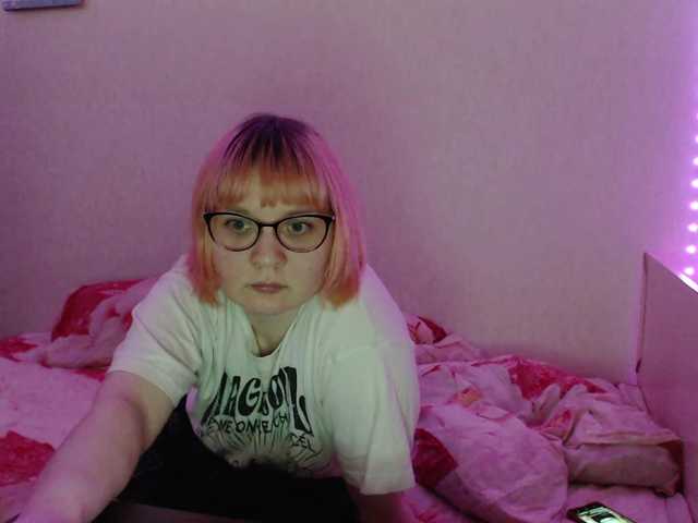 Bonnie-Petite live cam on BongaCams