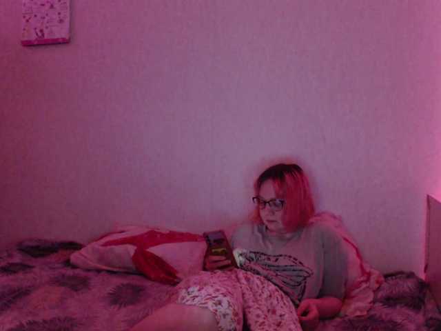 Bonnie-Petite live cam on BongaCams
