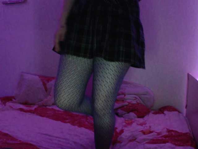 Bonnie-Petite live cam on BongaCams