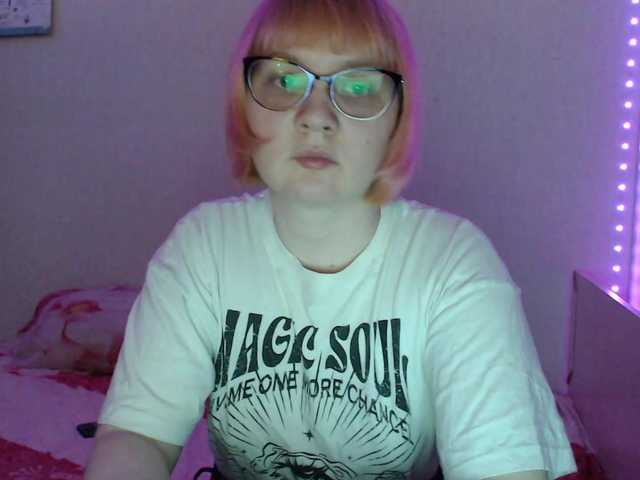 Bonnie_Petite live webcam show