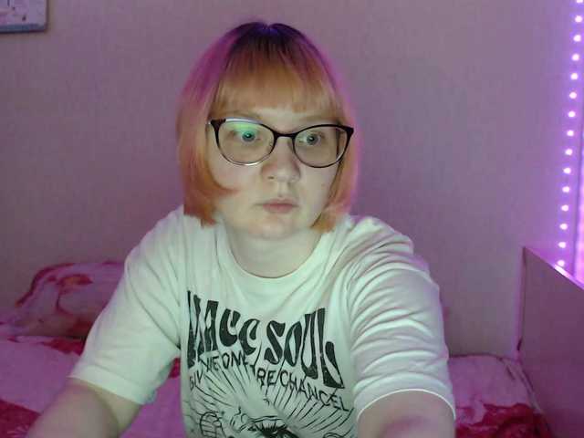 Bonnie-Petite live cam on BongaCams