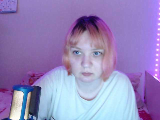 Bonnie_Petite live webcam show
