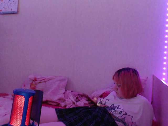 Bonnie-Petite live cam on BongaCams