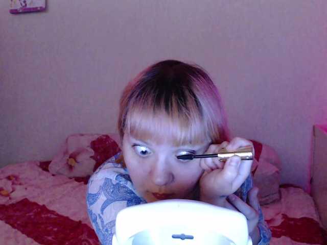 Bonnie-Petite live cam on BongaCams