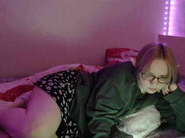 Bonnie_Petite webcam