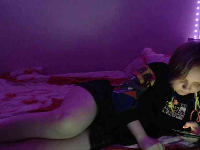 Bonnie_Petite webcam